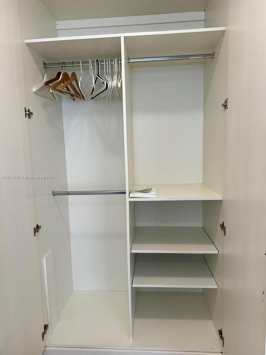 SEVILLA CONDO - Residential