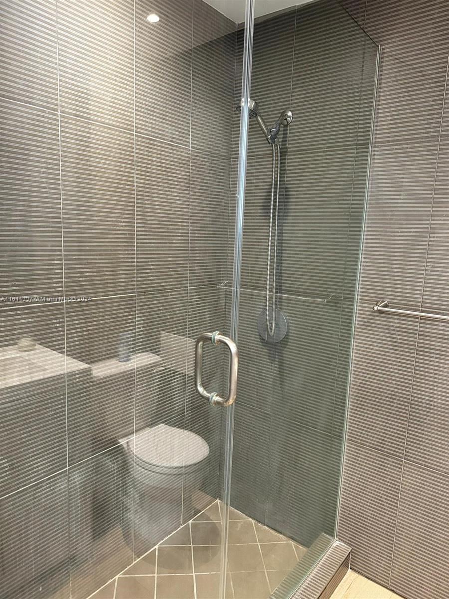 SEVILLA CONDO - Residential