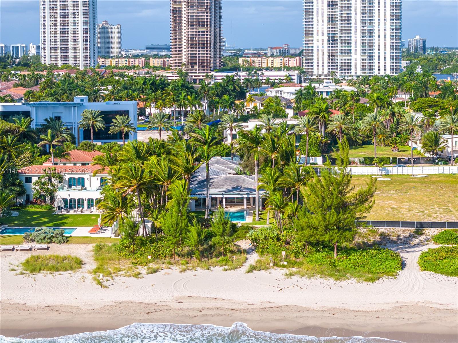 GOLDEN BEACH SEC C - Residential