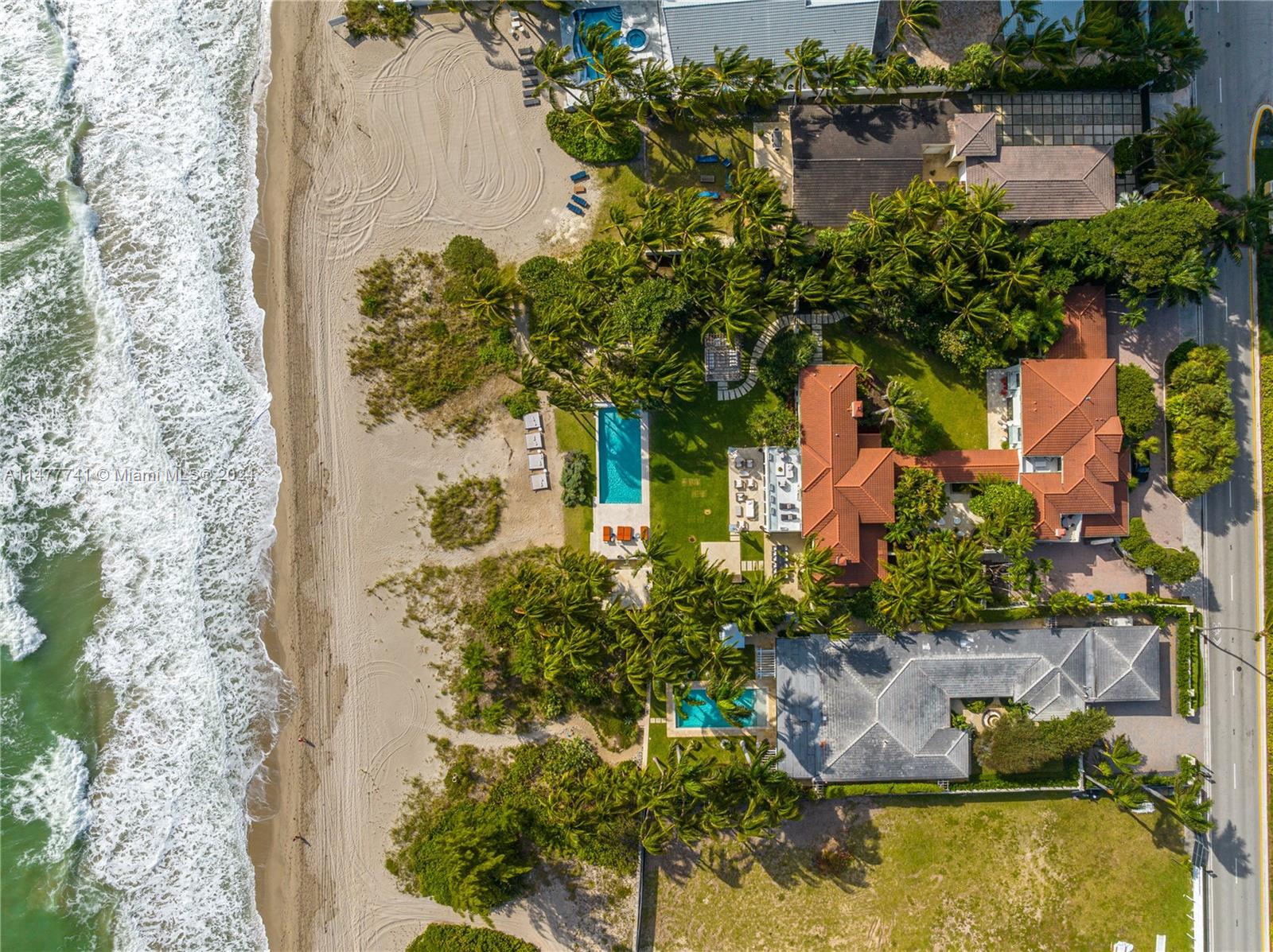 GOLDEN BEACH SEC C - Residential