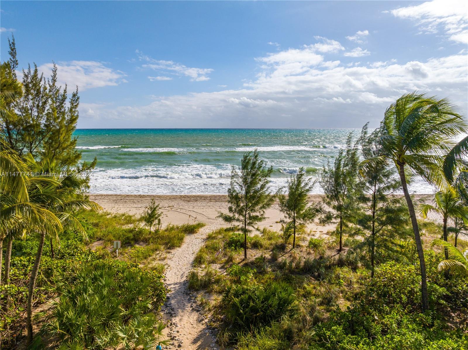 GOLDEN BEACH SEC C - Residential