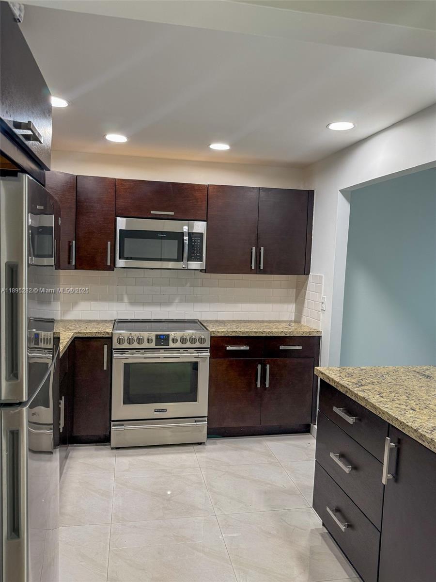ENVIRON I CONDO 5 AND 6 - Residential Lease
