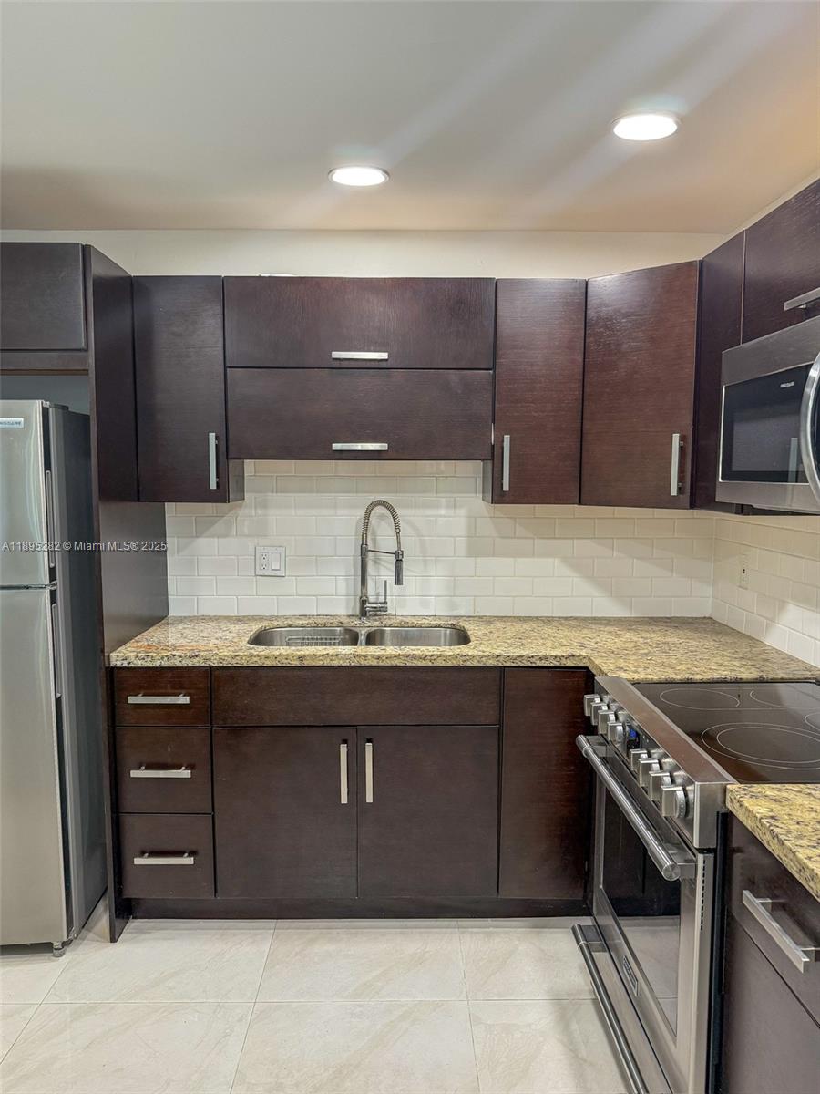ENVIRON I CONDO 5 AND 6 - Residential Lease