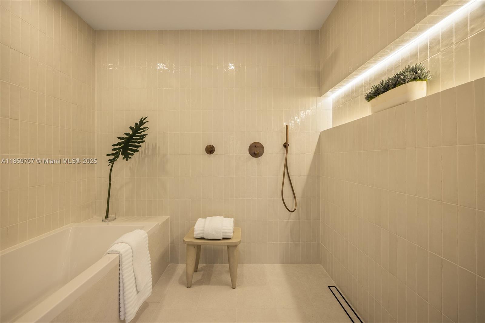 CORAL GABLES RIVIERA SEC - Residential