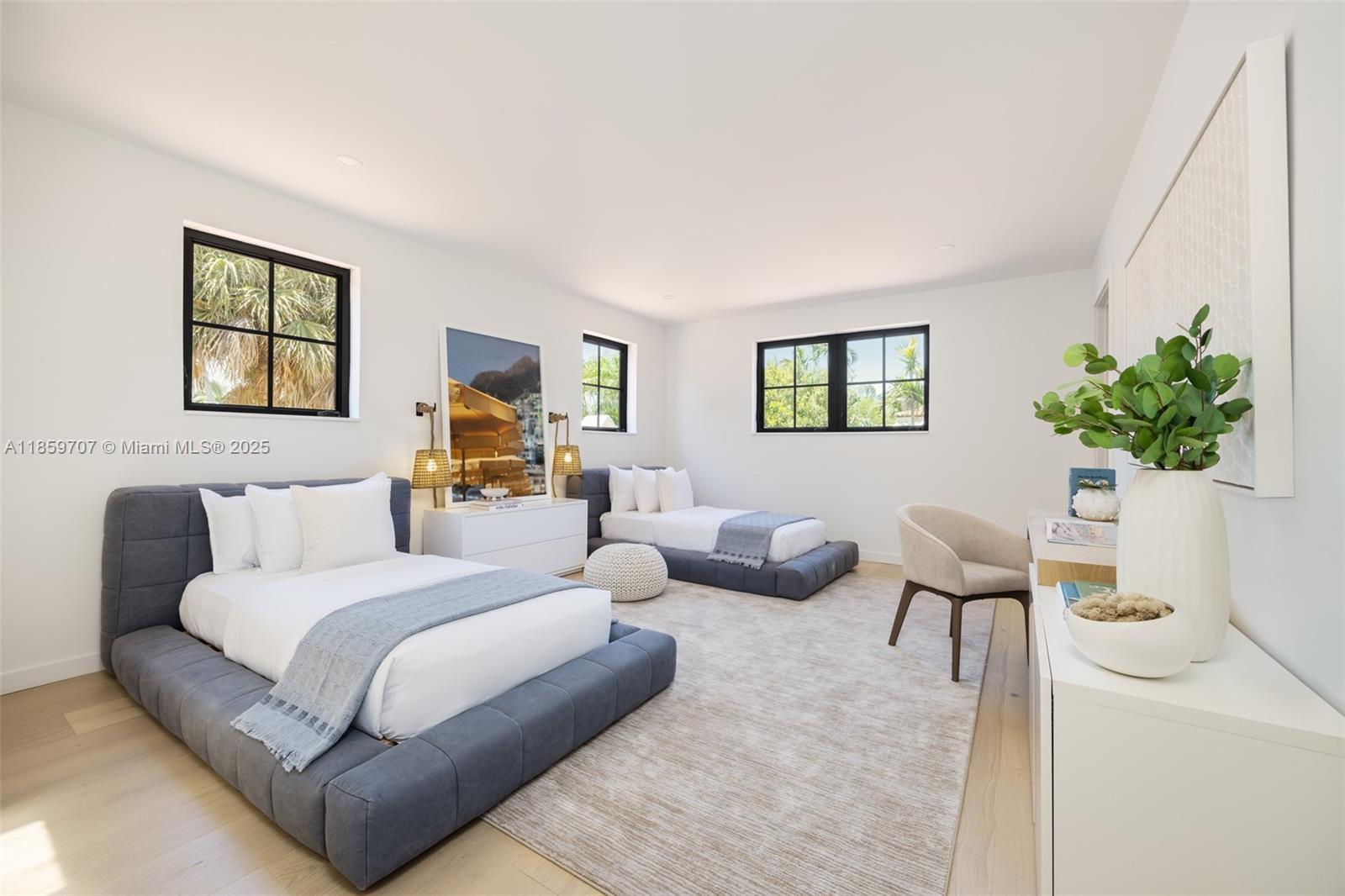 CORAL GABLES RIVIERA SEC - Residential