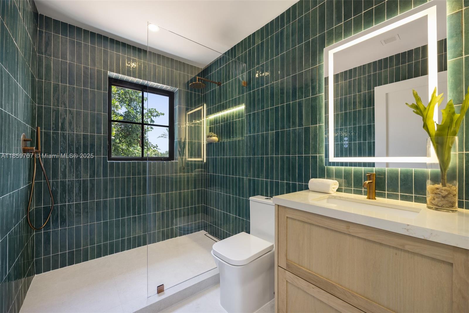 CORAL GABLES RIVIERA SEC - Residential