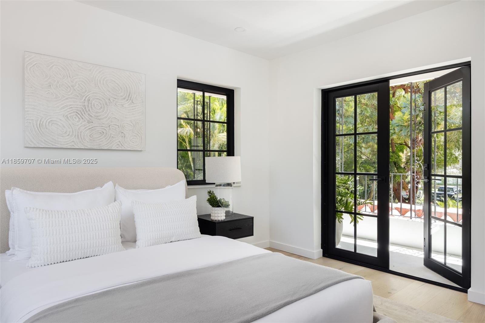 CORAL GABLES RIVIERA SEC - Residential