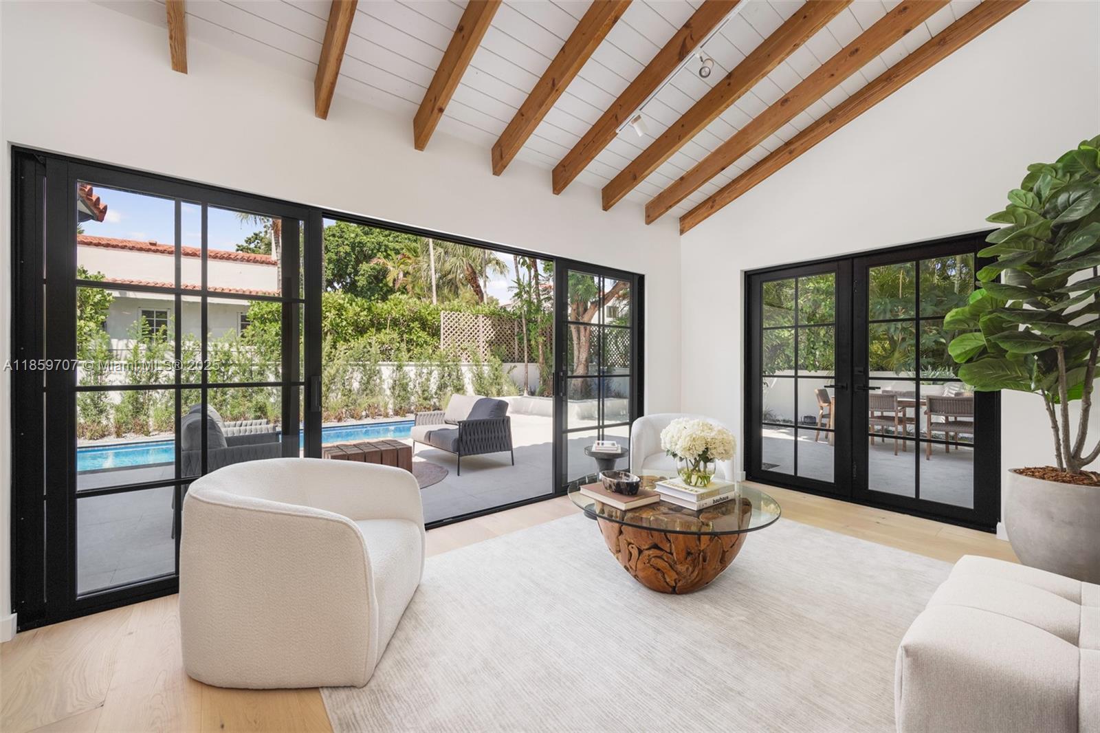 CORAL GABLES RIVIERA SEC - Residential