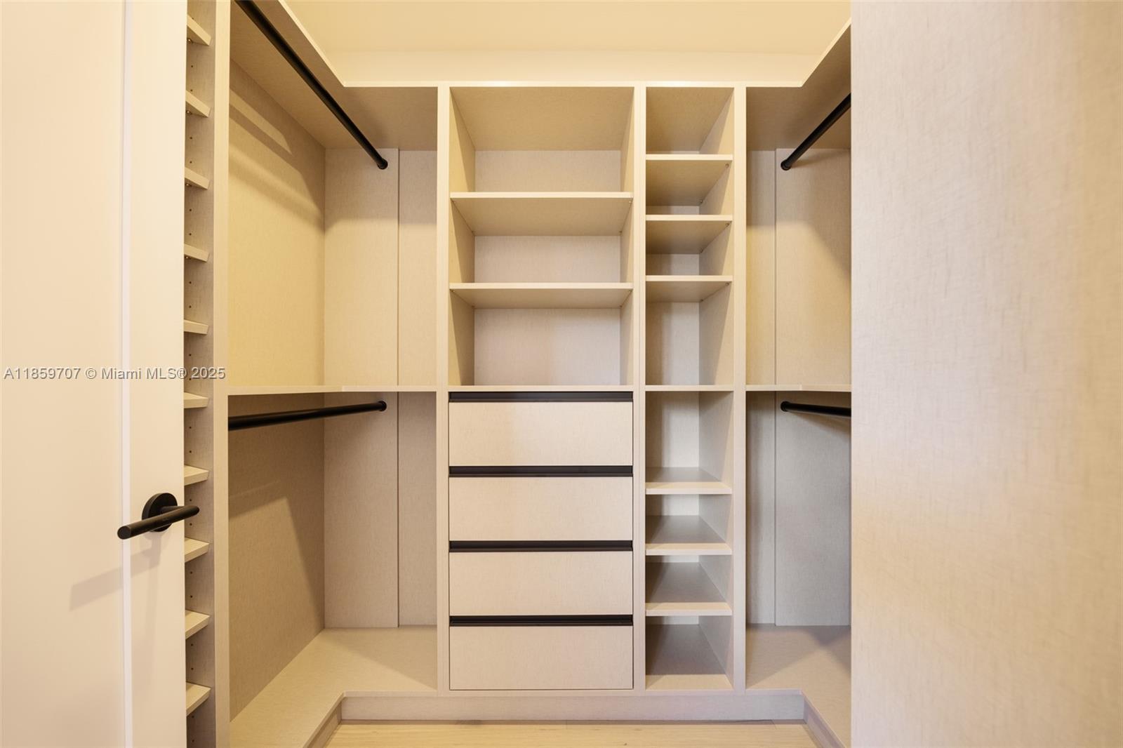 CORAL GABLES RIVIERA SEC - Residential