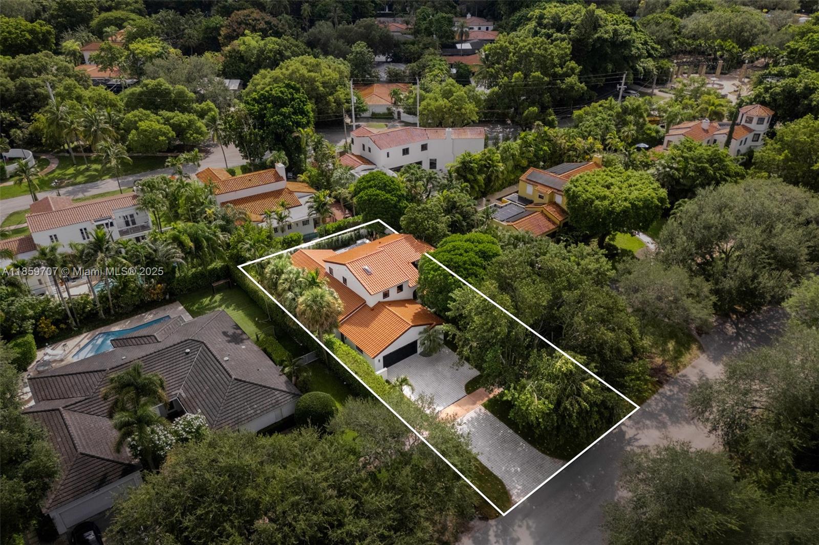 CORAL GABLES RIVIERA SEC - Residential