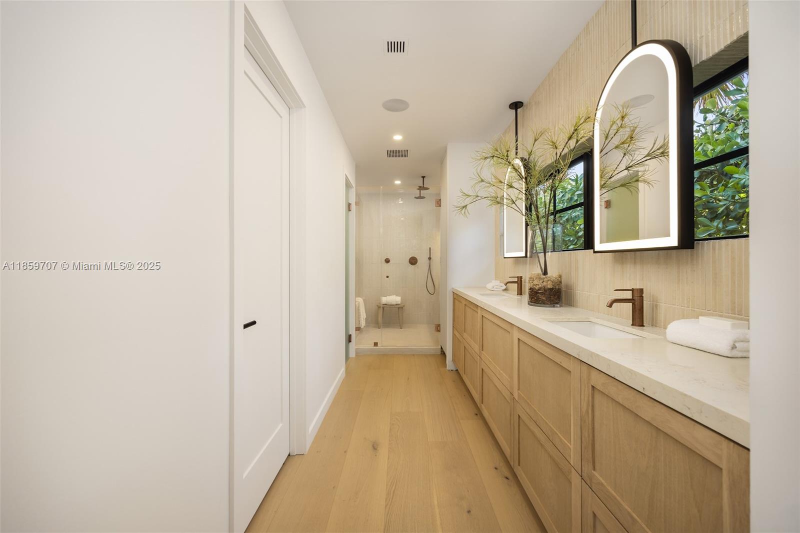 CORAL GABLES RIVIERA SEC - Residential