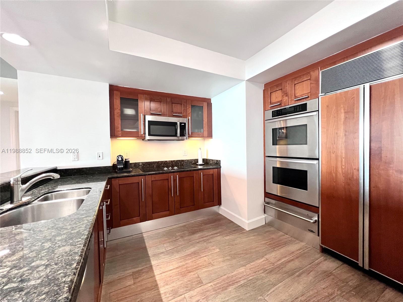 THE PENINSULA II CONDO - Residential