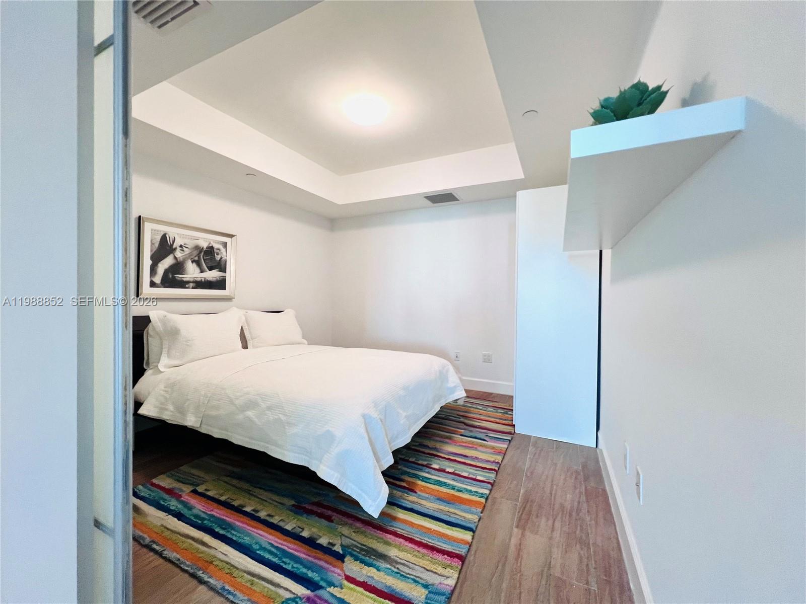 THE PENINSULA II CONDO - Residential