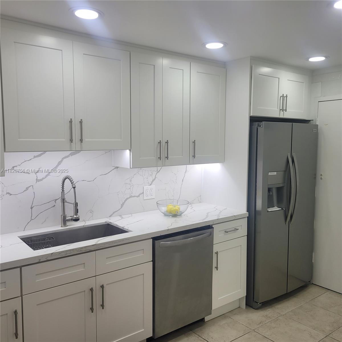 9111 E Bay Harbor Dr 3A