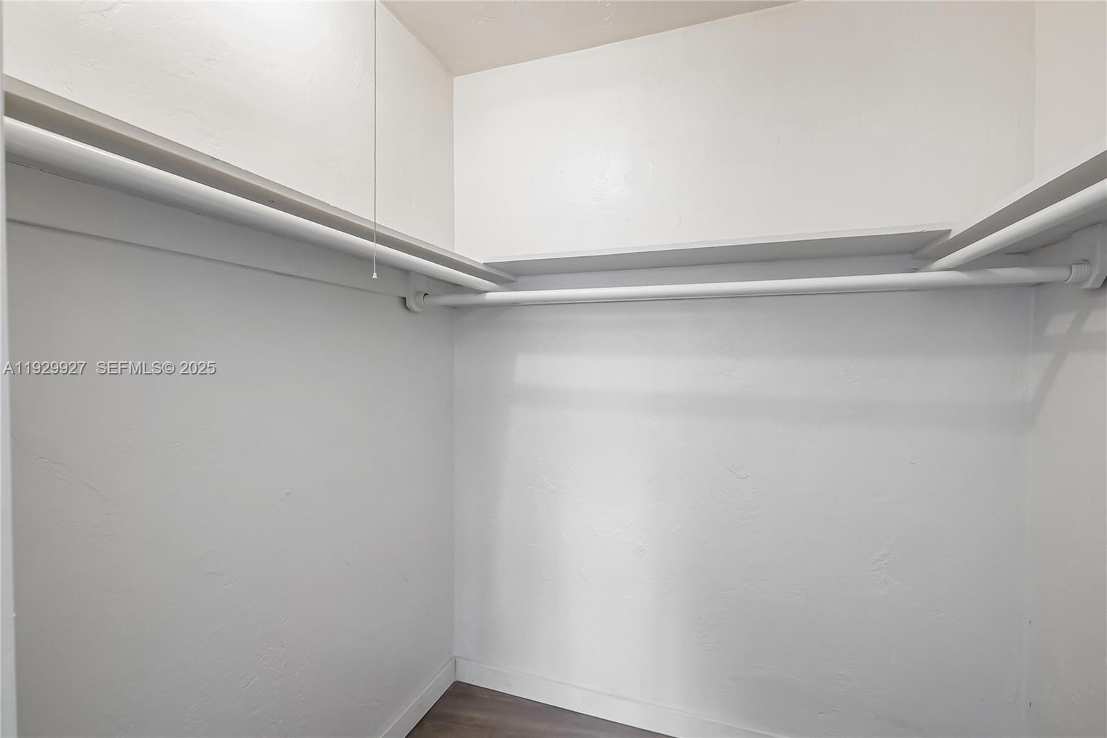 PARK VIEW ISLAND - Residential Lease