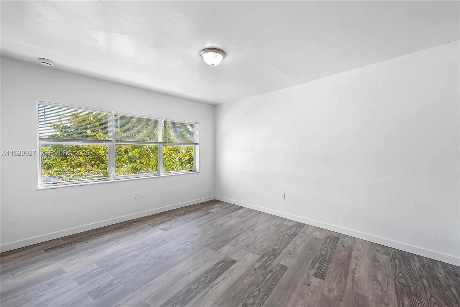 PARK VIEW ISLAND - Residential Lease