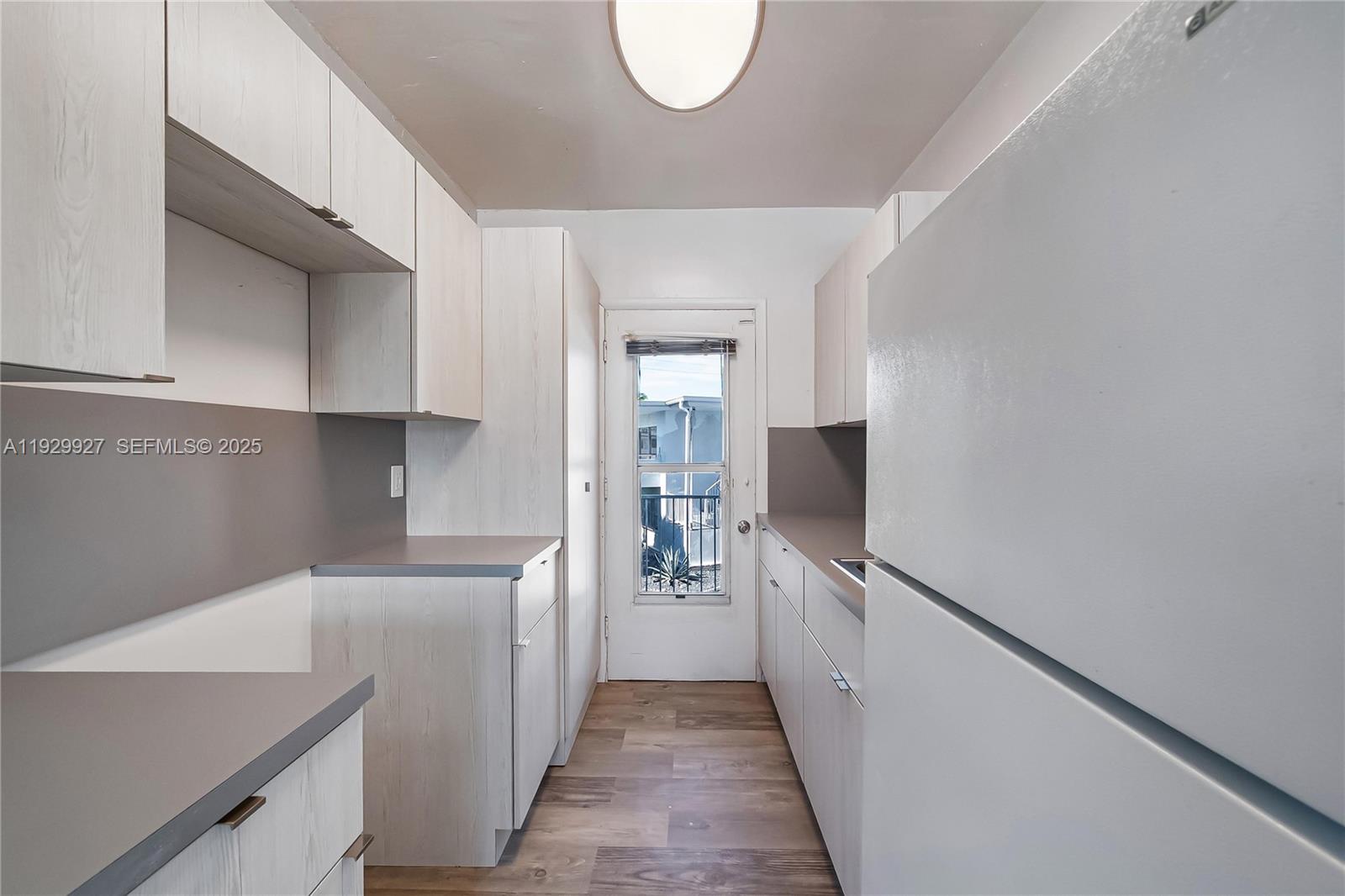 PARK VIEW ISLAND - Residential Lease