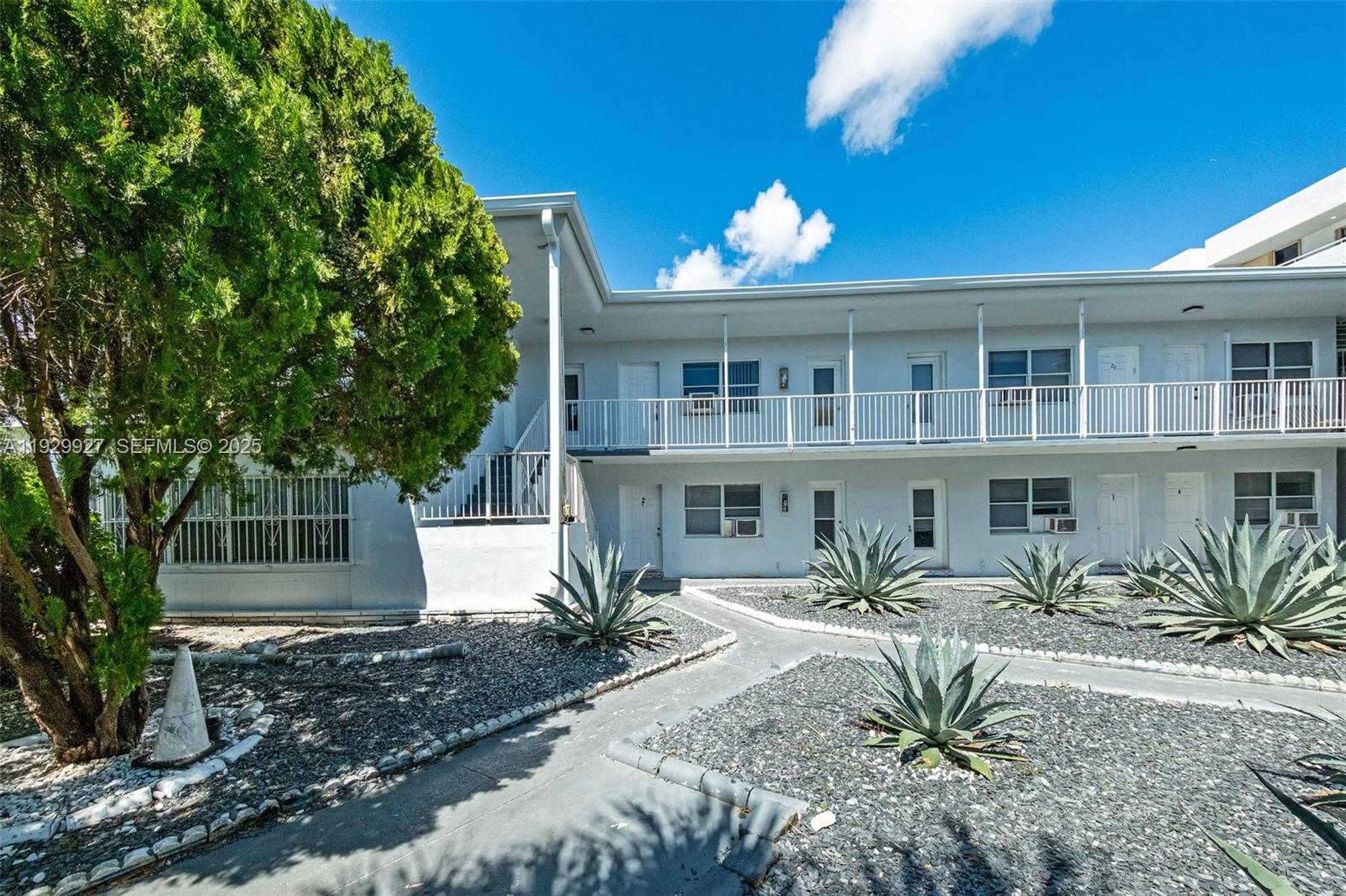 PARK VIEW ISLAND - Residential Lease