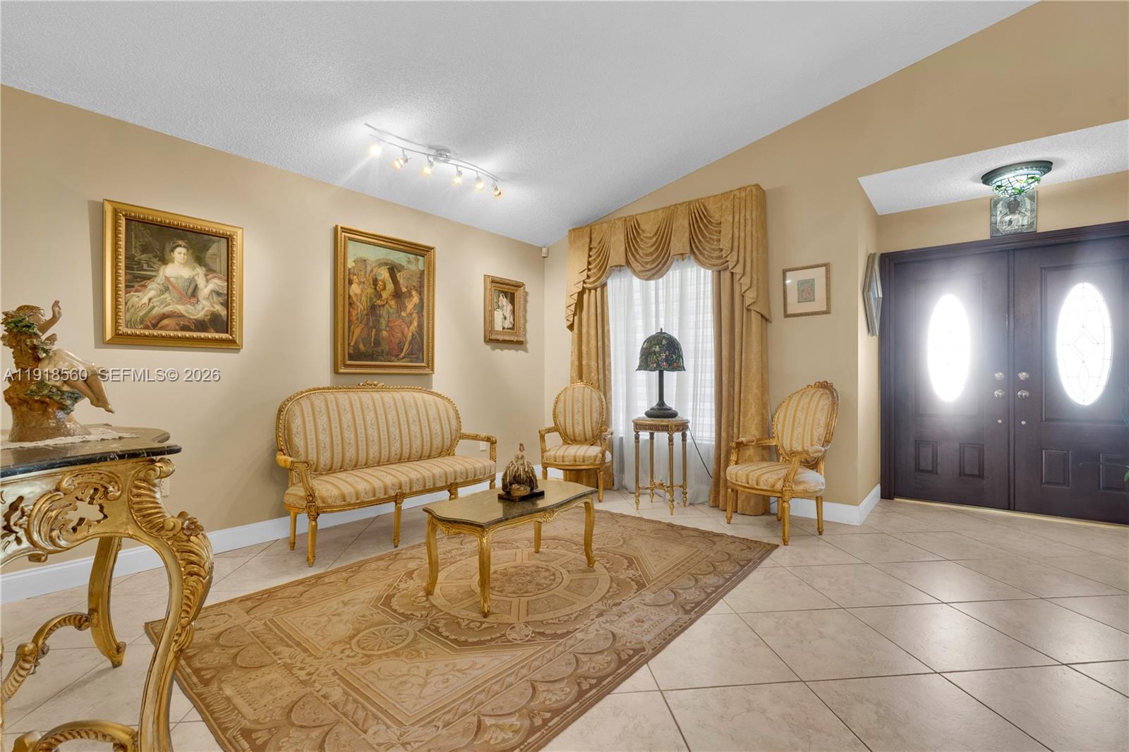 ISLAS CANARIAS HOMES - Residential