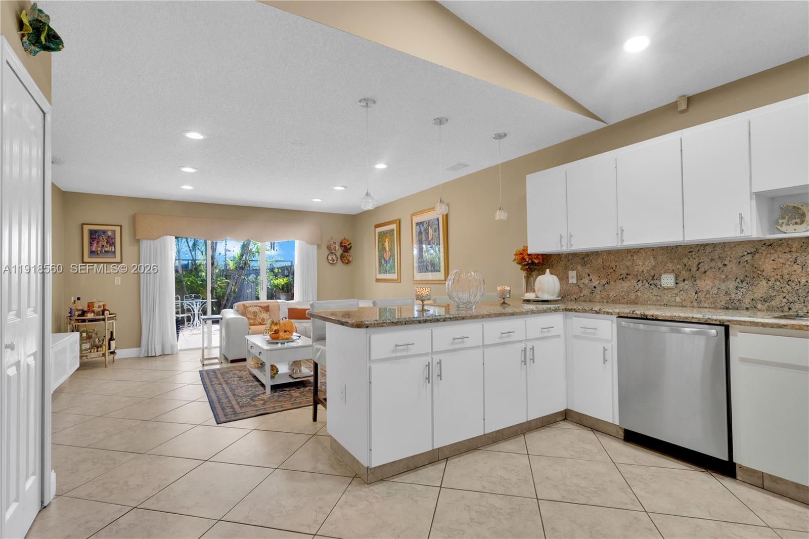 ISLAS CANARIAS HOMES - Residential