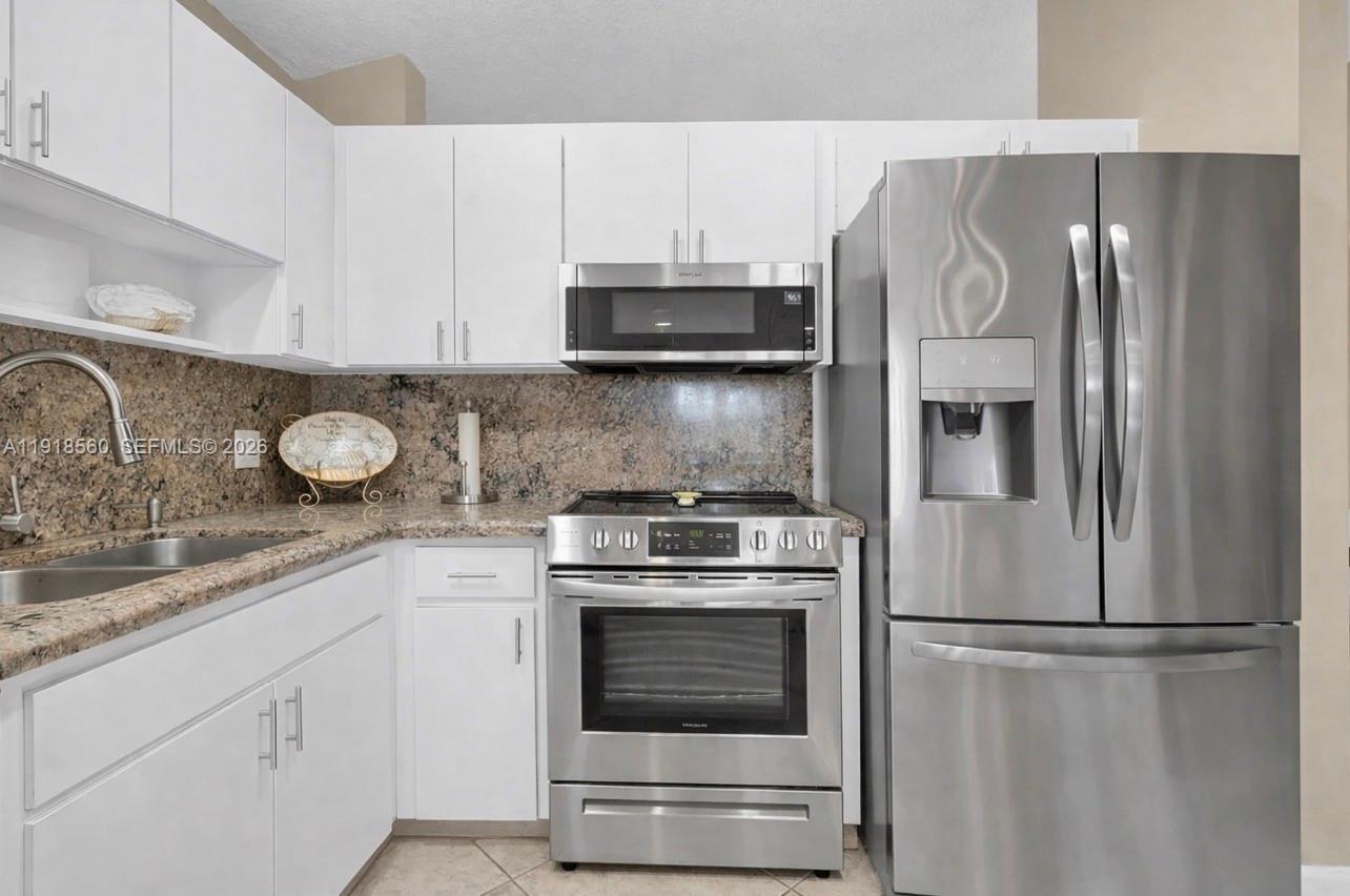 ISLAS CANARIAS HOMES - Residential