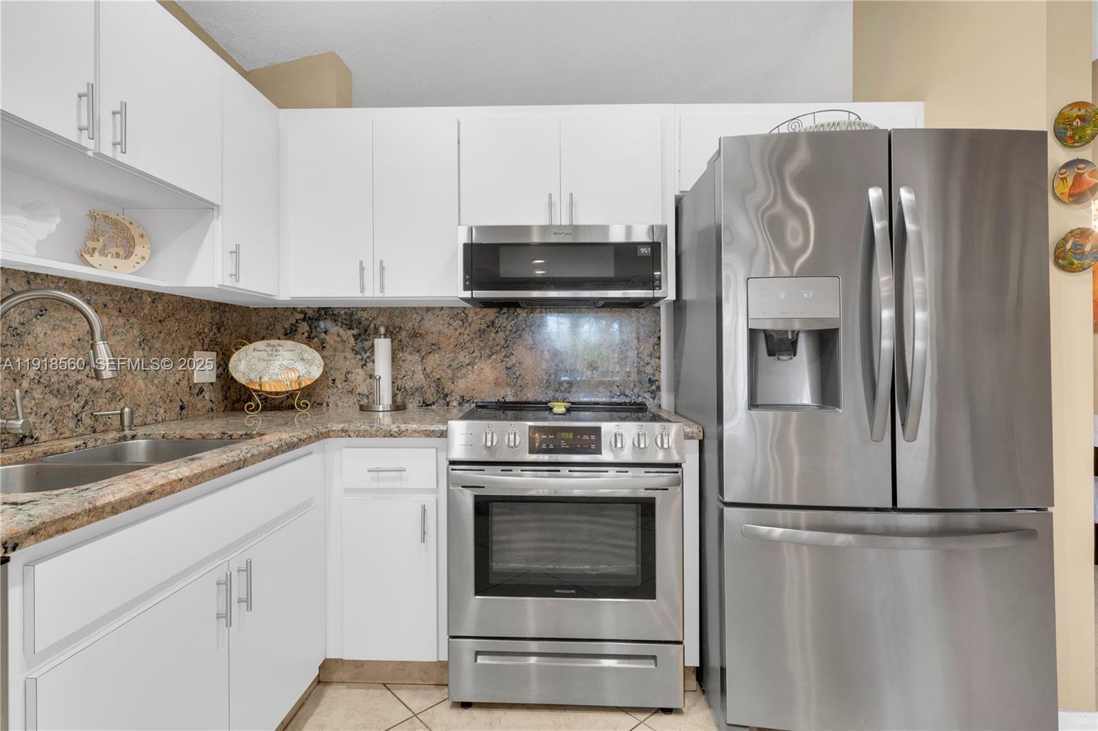 ISLAS CANARIAS HOMES - Residential