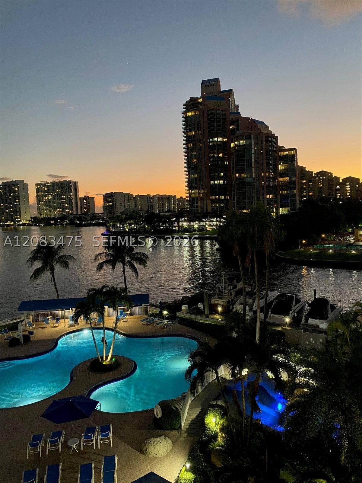 3530 Mystic Pointe Dr 3003