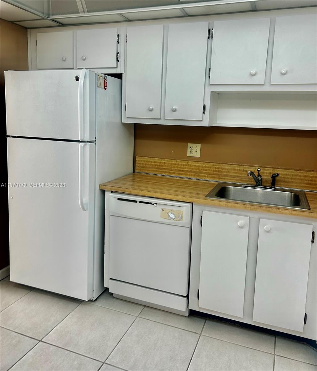 PARK PLACE CONDOMINIUM NO - Residential Lease