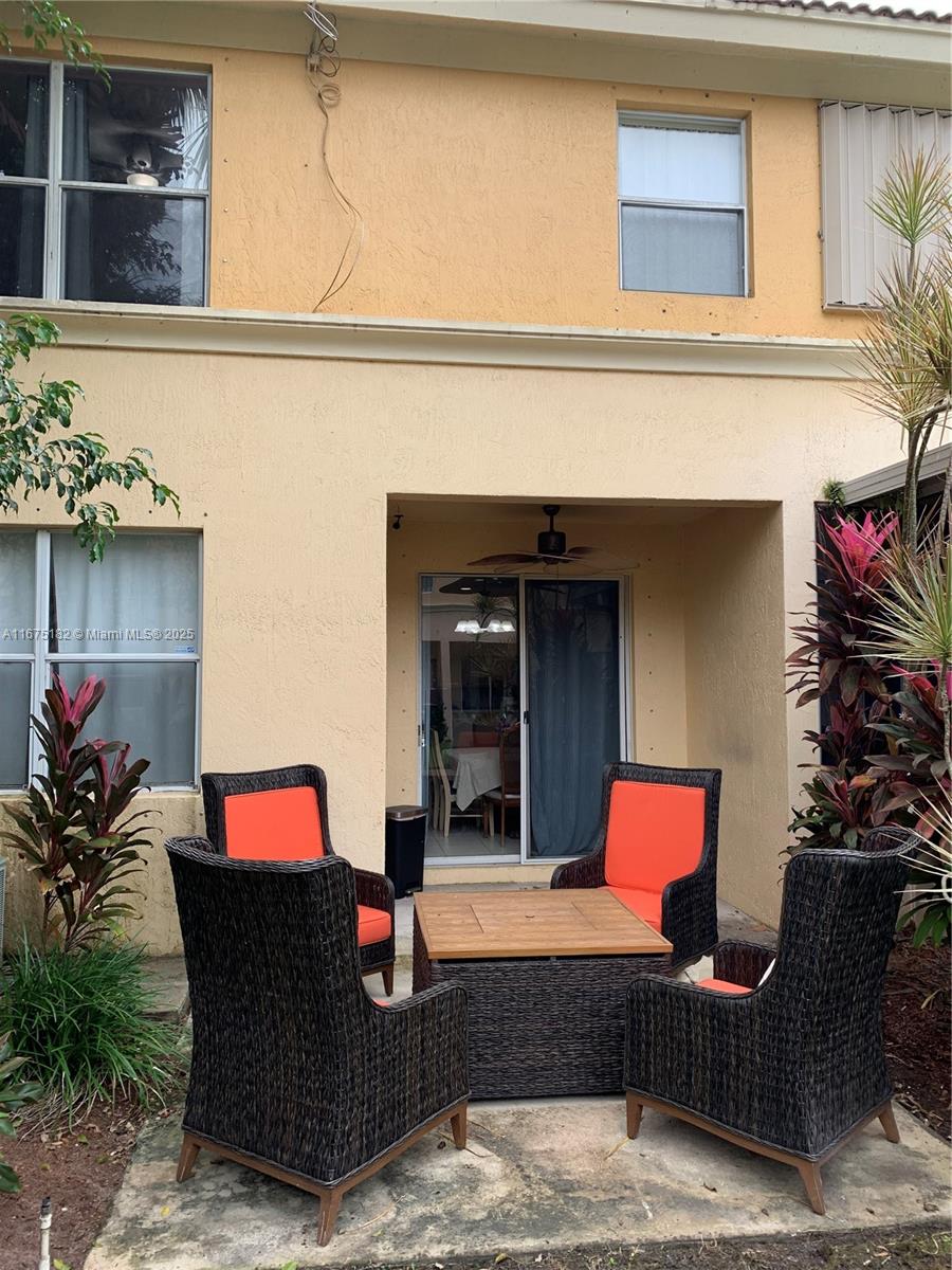 SEMINOLE ESTATES & TOWNHO - Residential
