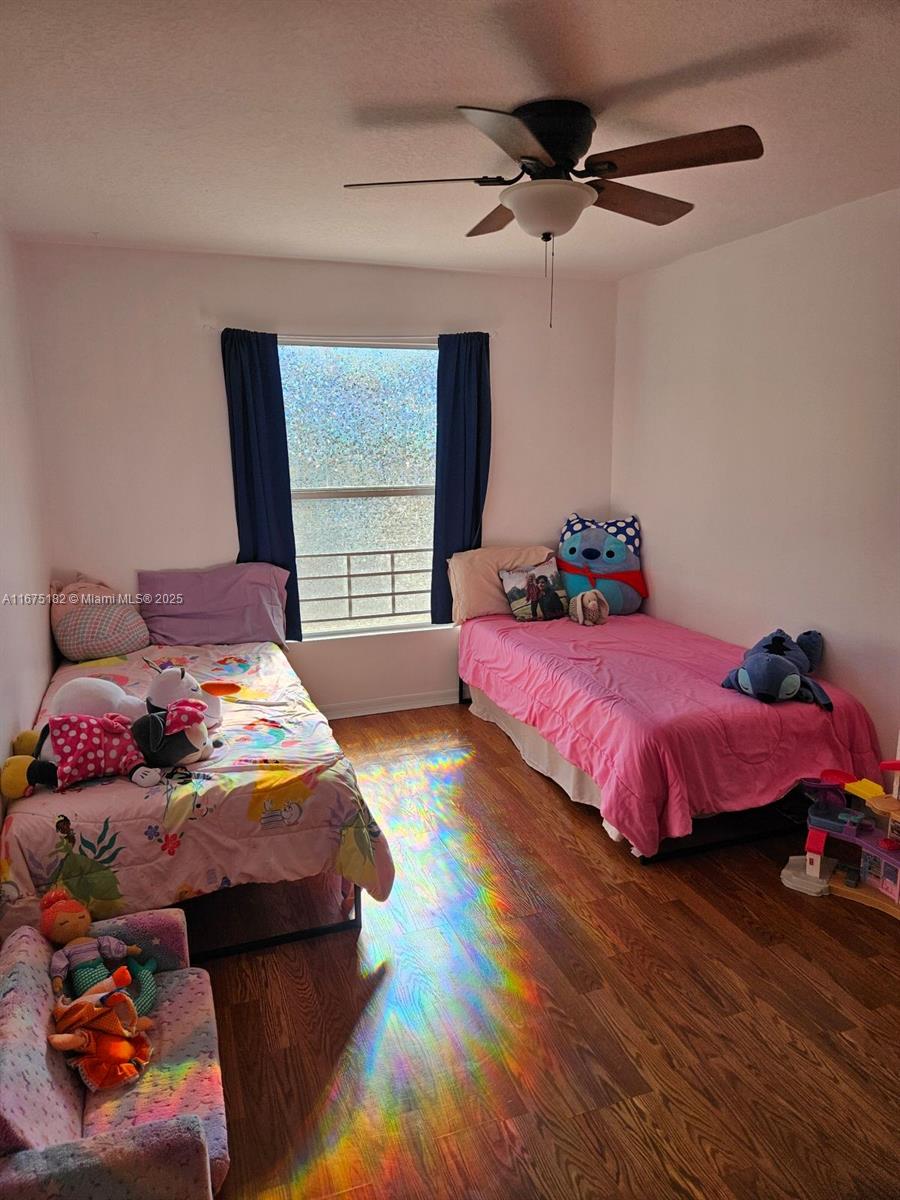 SEMINOLE ESTATES & TOWNHO - Residential