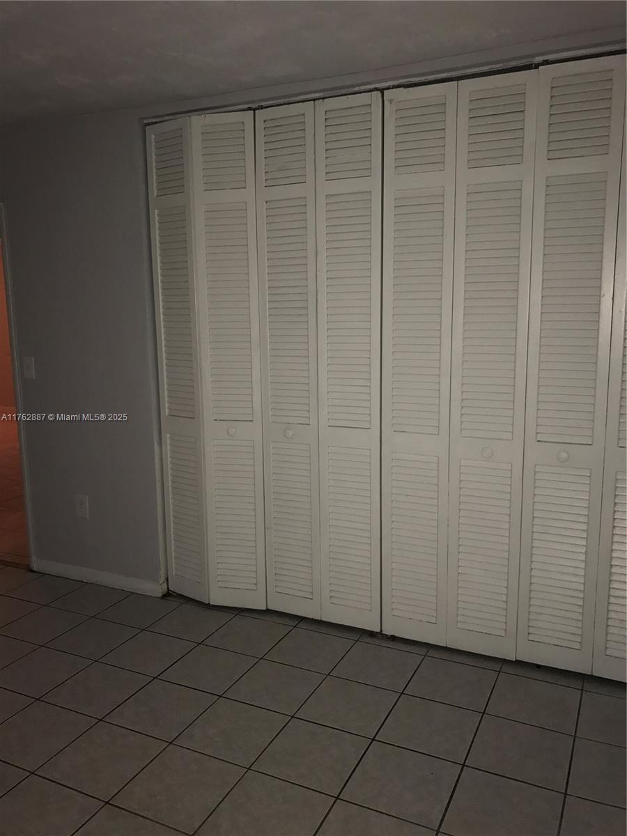 BISCAYNE GARDENS SEC B - Residential Income