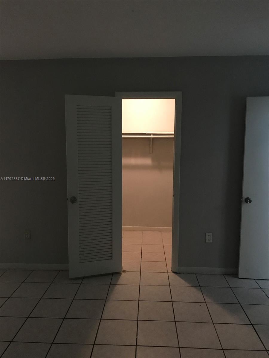 BISCAYNE GARDENS SEC B - Residential Income