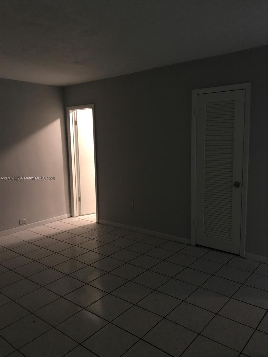 BISCAYNE GARDENS SEC B - Residential Income
