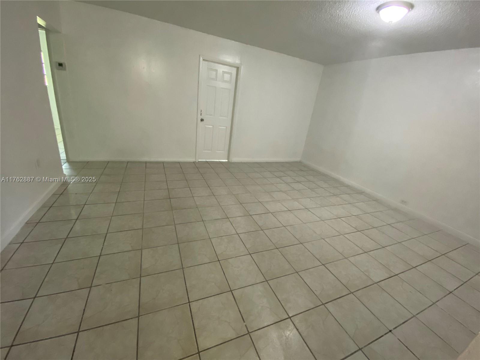 BISCAYNE GARDENS SEC B - Residential Income