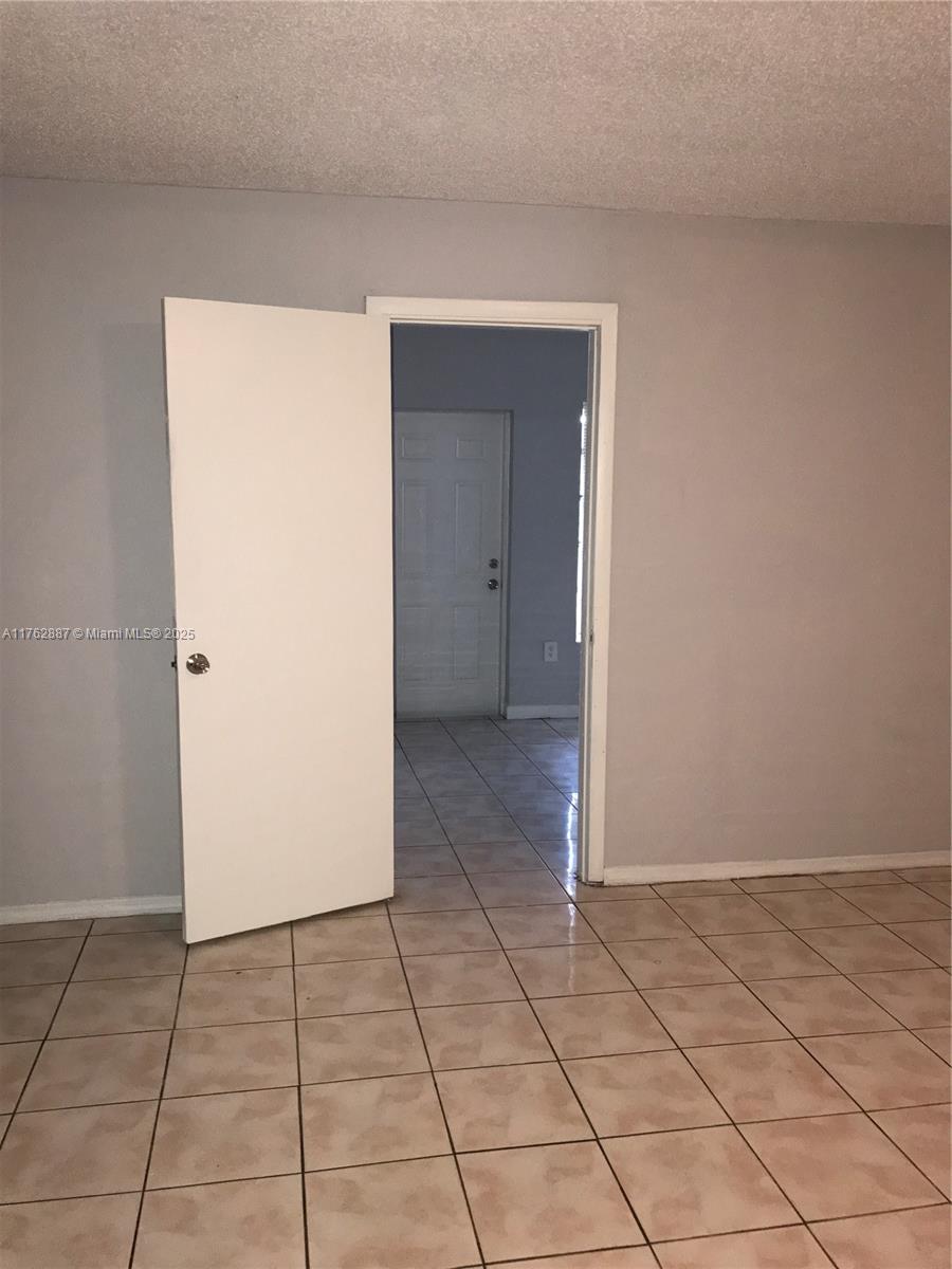 BISCAYNE GARDENS SEC B - Residential Income