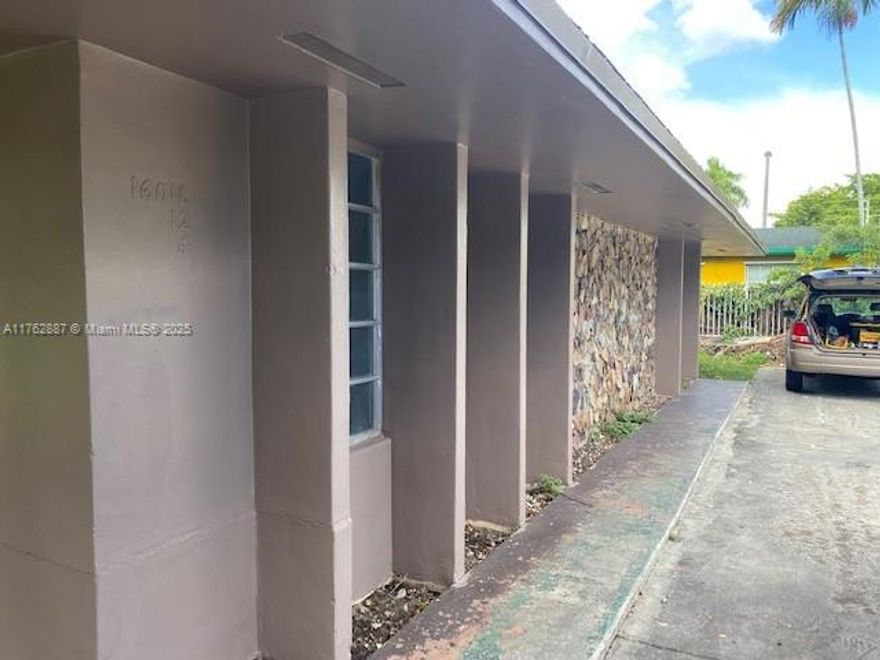 CBS Property is a very large 4 plex built in 1974 with 6,768 sq ft. All units are 3bed/2ba/ CAC & can be converted into 4bed/2ba. The sister property, identical to this one across courtyard has been renovated into 4 be & rented for ~4k/mo. Huge lot 17,168 sq ft. Tenants pay electric. Owner pays for grass & water. Property is on Septic. City picks up trash. Property has separate storage for each unit in the rear for additional $. Property Needs Roof & 40 yr certification completed 10 years ago and re-certification has not been done and is past due. 2 open liens & violations that the buyer will assume, but all mortgages will be satisfied at closing. Review enclosed title and lien search. This is an "as-is" sale for cash/hard money. Closing/Escrow/Title agent to be Zendegui Law Group