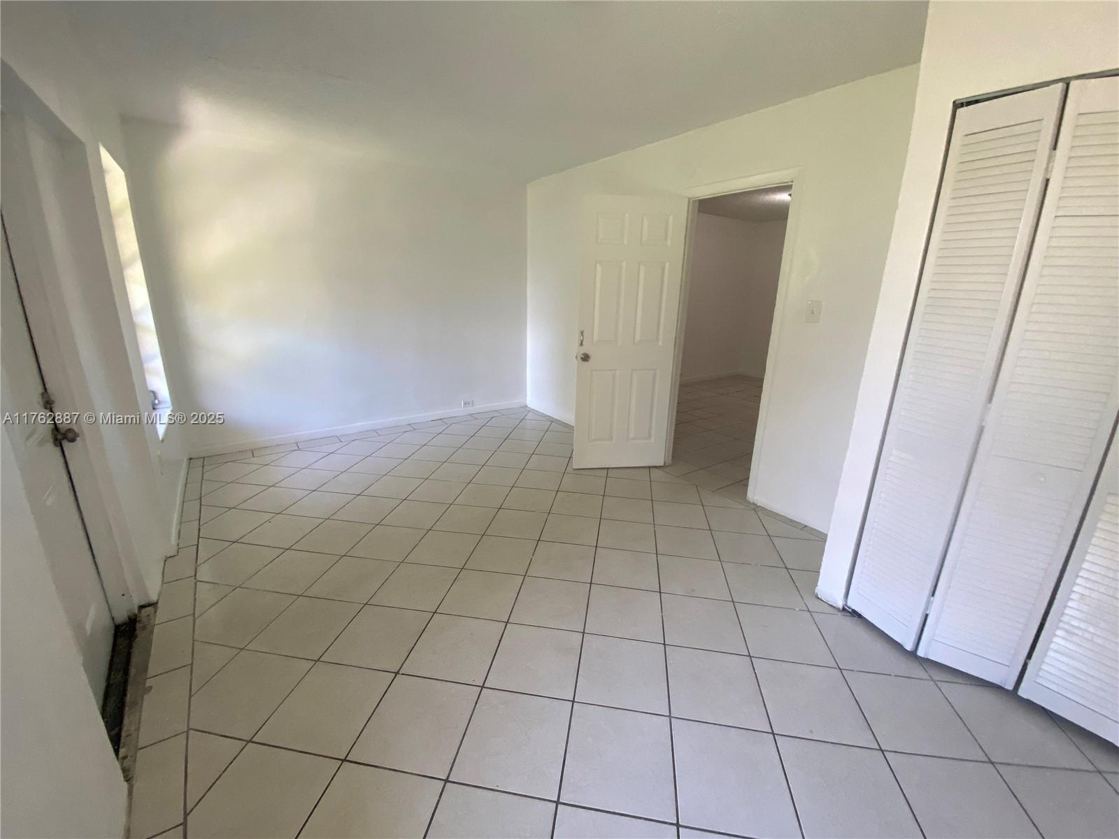 BISCAYNE GARDENS SEC B - Residential Income