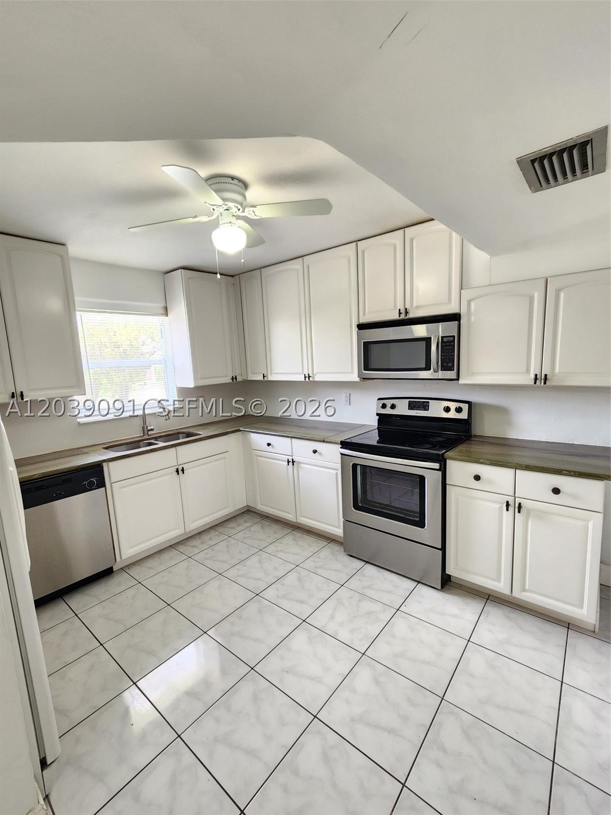 7966 SW 7th Ct