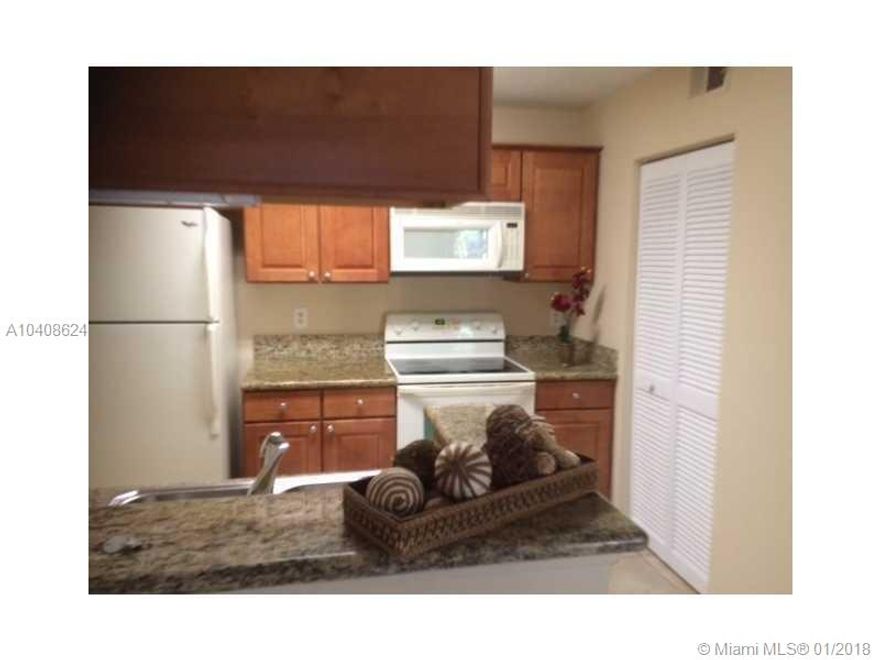 Large 1 bdrooms /1 bathroom in Windwood Lakes! large balcony, washer and dryer inside the unit, storage room on balcony, new carpet, granite counter top. Community offer pool, tennis court, gym , club house and management in site.easy to show on LBX.. go to showing assist , the unit will be painted