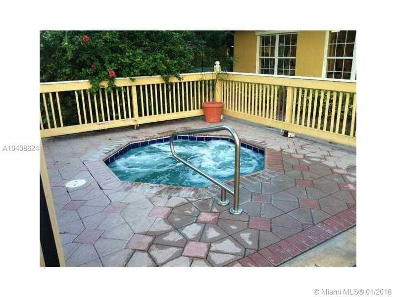 WINDWARD LAKES CONDO - Residential Lease