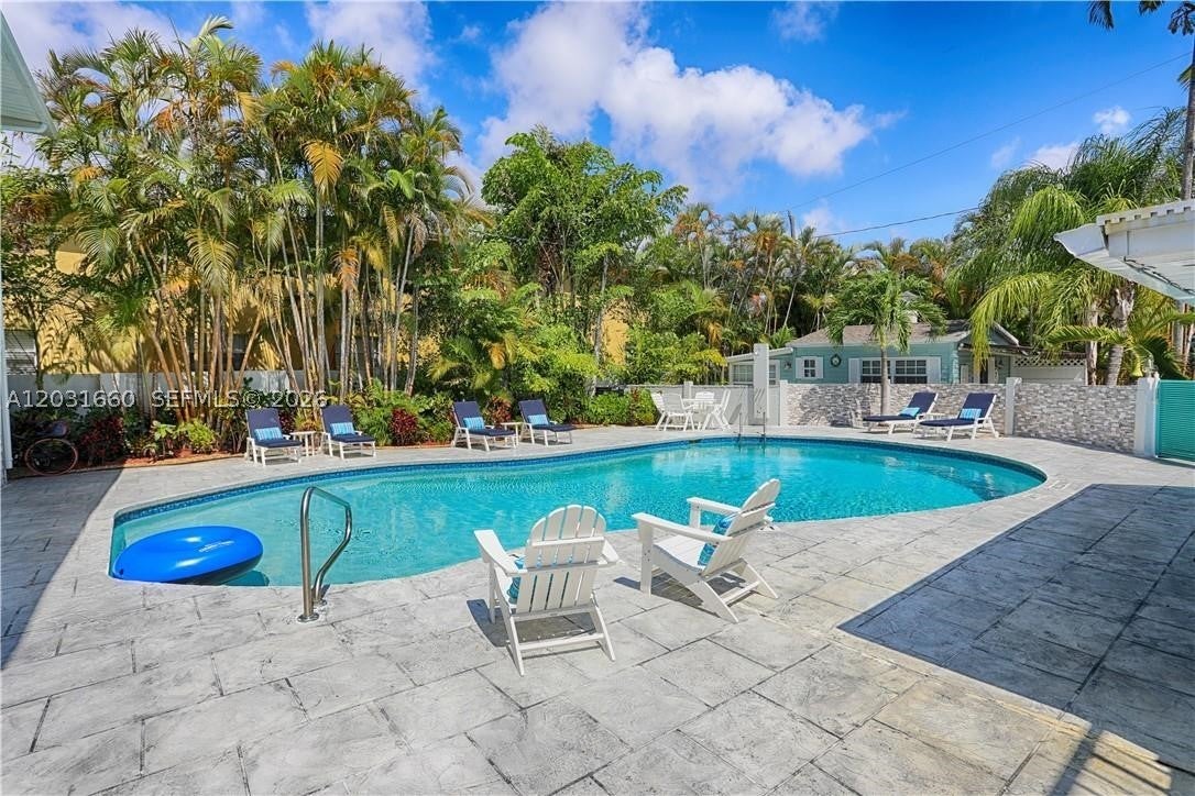 57 NE 24th St 63