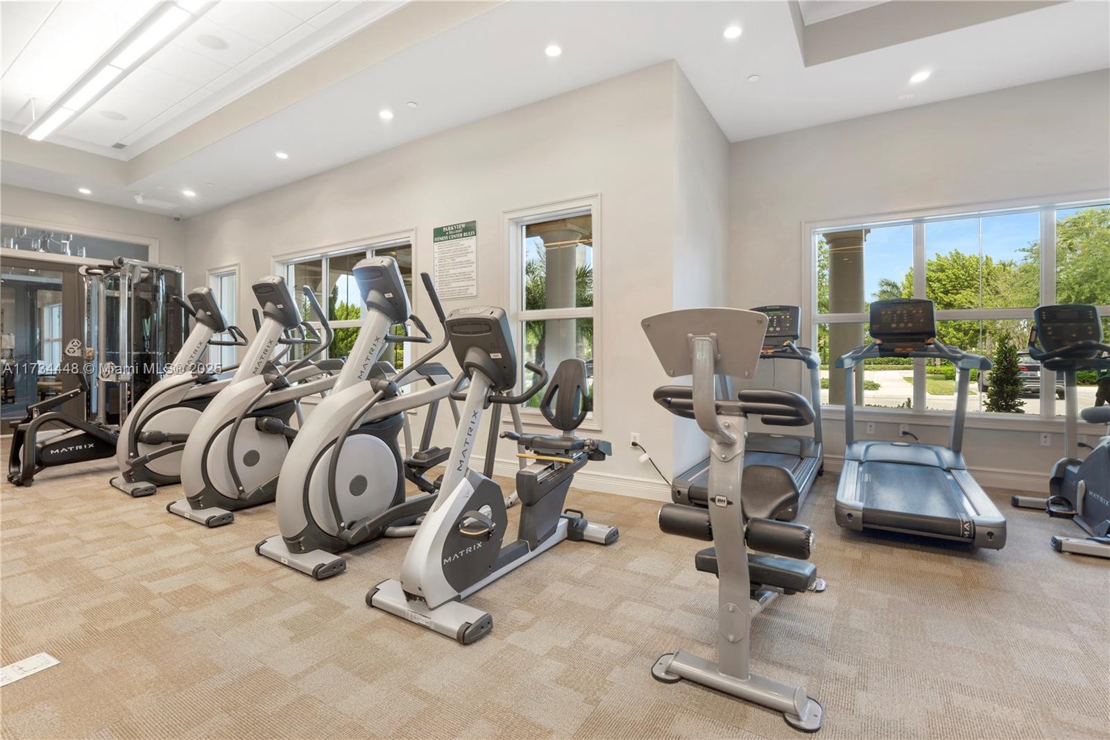 HILLCREST COUNTRY CLUB SO - Residential