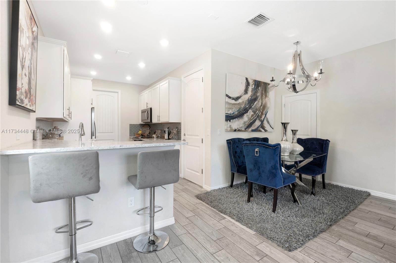 HILLCREST COUNTRY CLUB SO - Residential