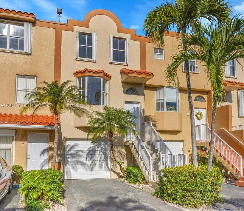 THE RIVIERA AT CORAL LAKE - Residential