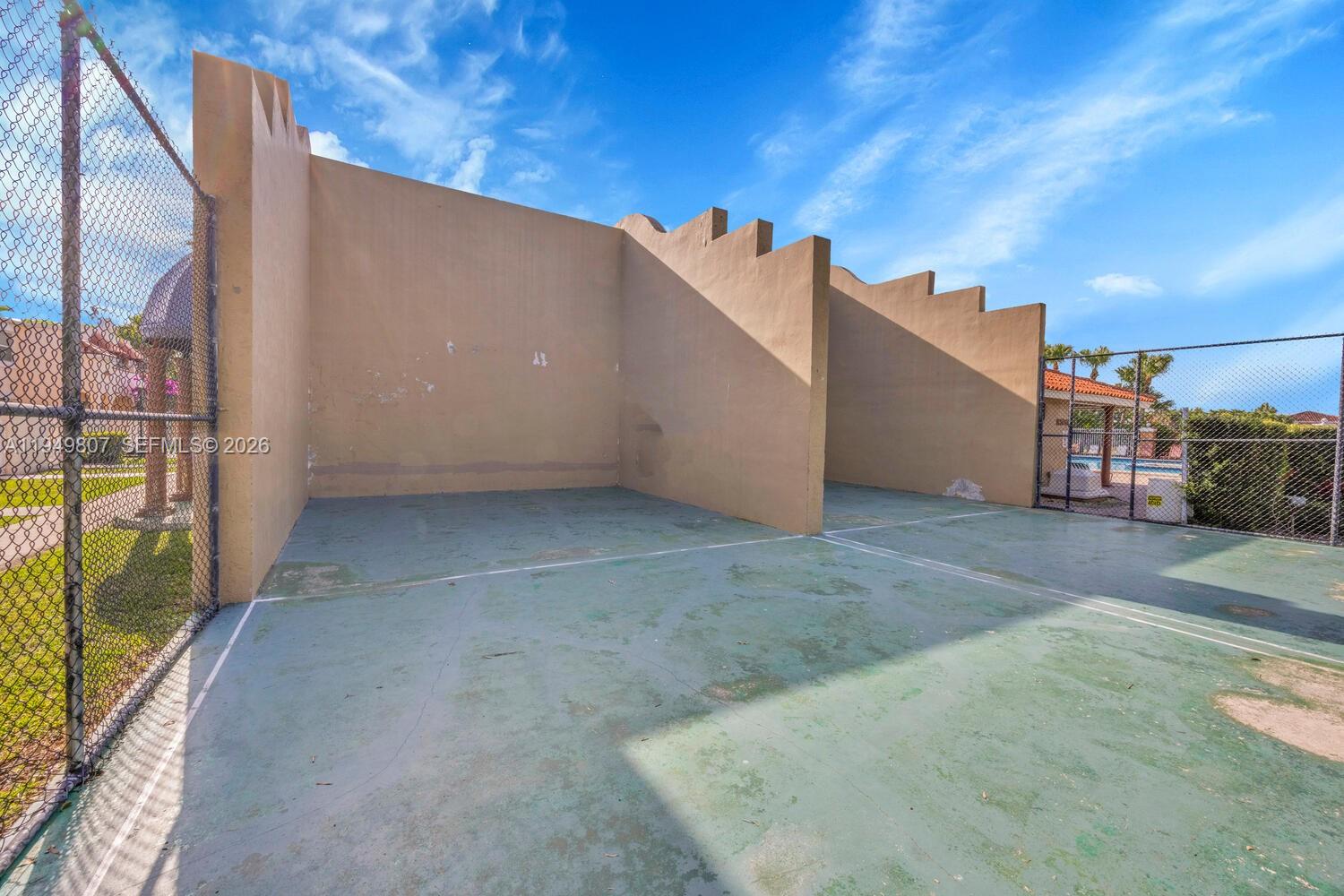 THE RIVIERA AT CORAL LAKE - Residential