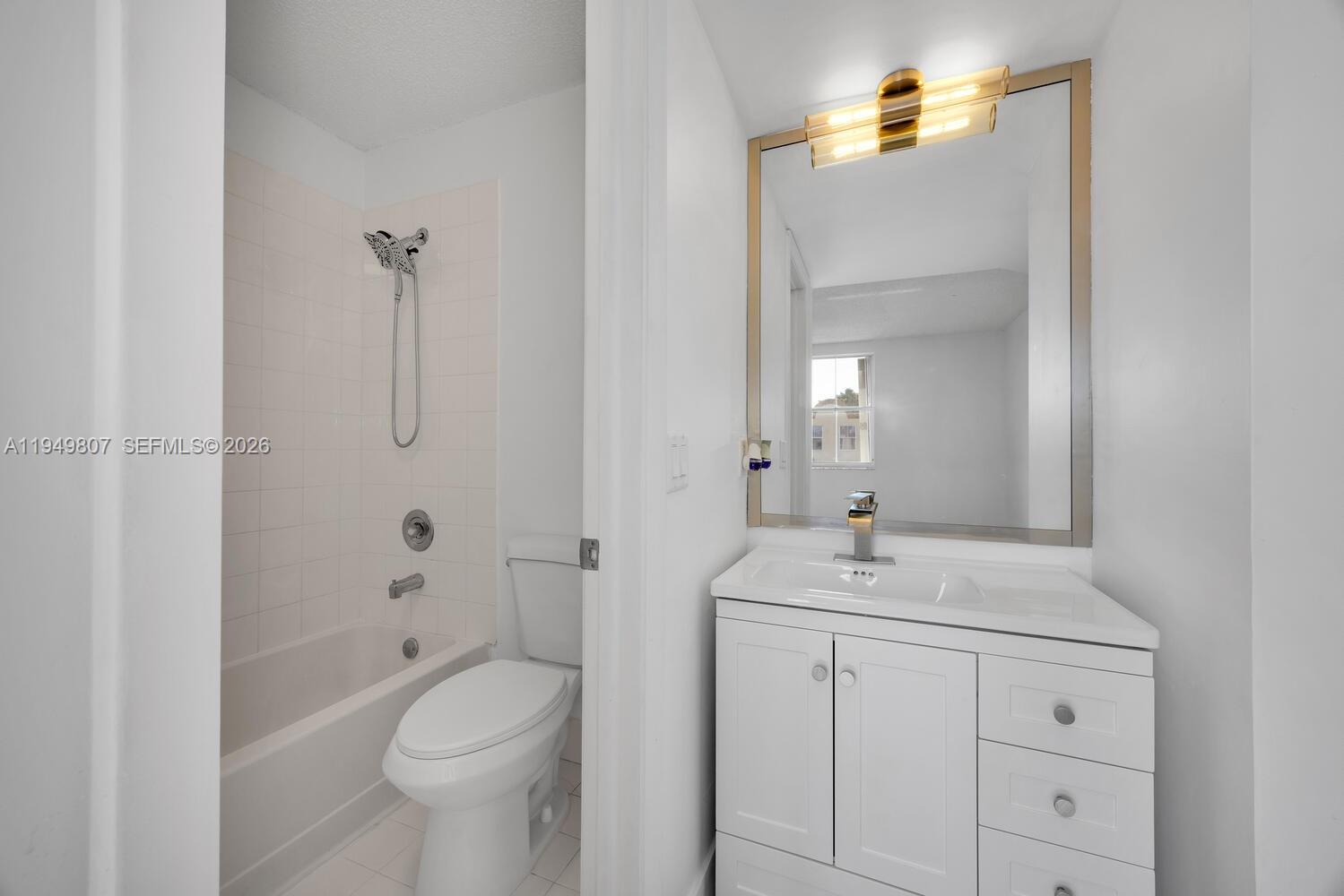 THE RIVIERA AT CORAL LAKE - Residential