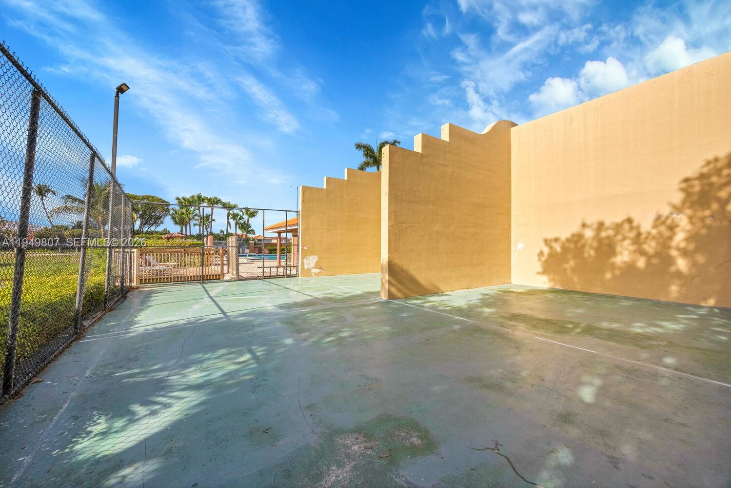 THE RIVIERA AT CORAL LAKE - Residential