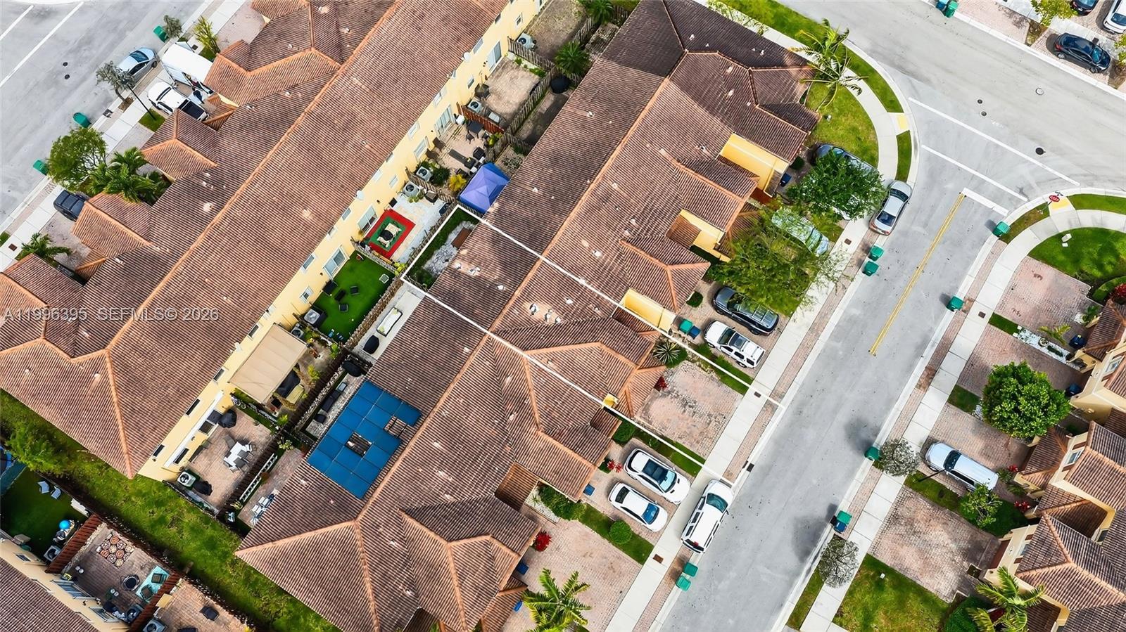 ISLANDS AT DORAL NORTHWES - Residential