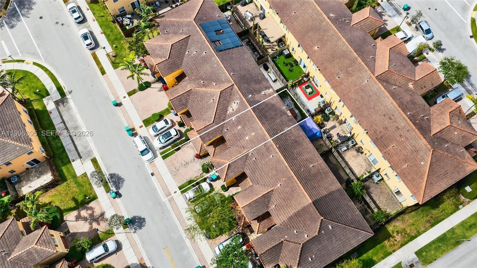 ISLANDS AT DORAL NORTHWES - Residential