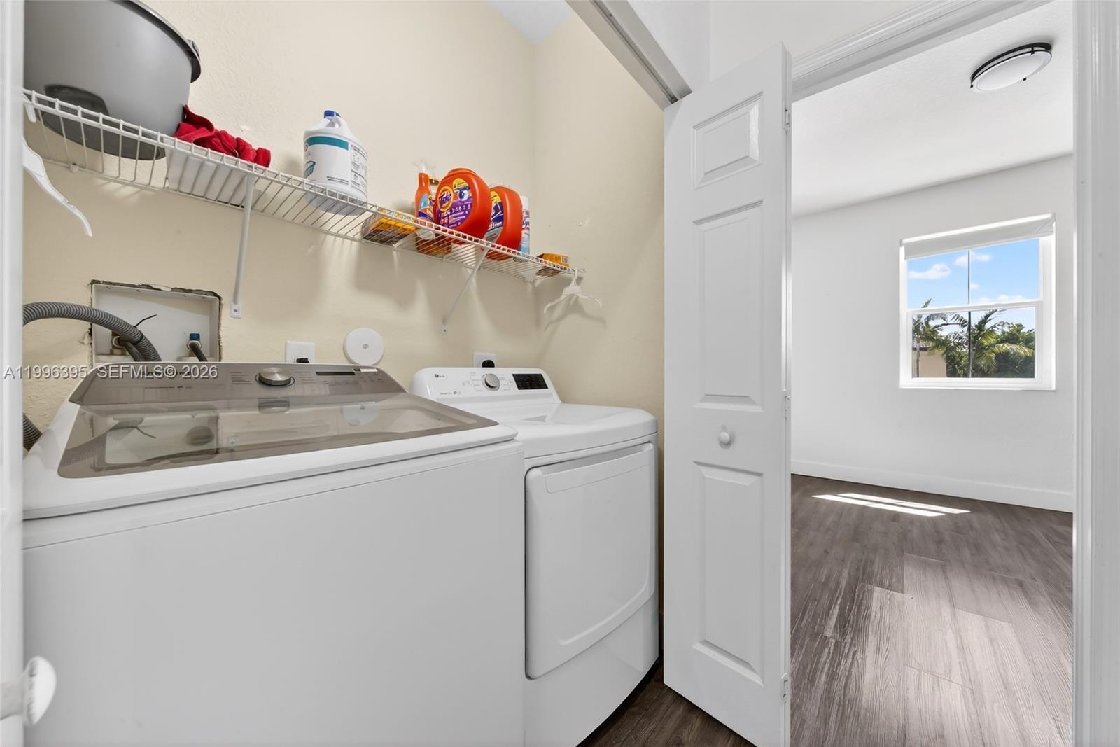 ISLANDS AT DORAL NORTHWES - Residential